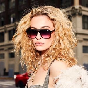 NWT Quay on the fly sunglasses